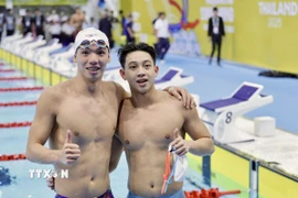 Nguyễn Huy Hoàng (trái) được kỳ vọng sẽ tiếp tục giành HCV. (Ảnh: TTXVN phát)