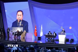 Chủ tịch Quốc hội Trần Thanh Mẫn phát biểu tại Phiên thảo luận chung về chủ đề “Nuôi dưỡng hy vọng, bảo đảm hòa bình và bảo vệ công lý cho các thế hệ tương lai.” (Ảnh: Doãn Tấn/TTXVN)