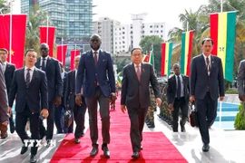 Chủ tịch Quốc hội Malick Ndiaye chủ trì Lễ đón Chủ tịch Quốc hội Trần Thanh Mẫn thăm chính thức Cộng hòa Senegal. (Ảnh: Doãn Tấn/TTXVN)