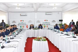 Chủ tịch Quốc hội Trần Thanh Mẫn hội đàm với Chủ tịch Quốc hội Malick Ndiaye. (Ảnh: Doãn Tấn/TTXVN)