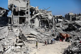 Những tòa nhà bị phá hủy trong xung đột ở phía Bắc Dải Gaza ngày 27/10/2025. (Ảnh: THX/TTXVN)