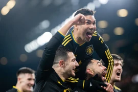 M.U leo lên top 4 Premier League.