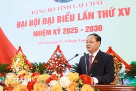 Tân Bí thư Tỉnh ủy Lai Châu Lê Minh Ngân phát biểu nhận nhiệm vụ. (Ảnh: Quý Trung/TTXVN)