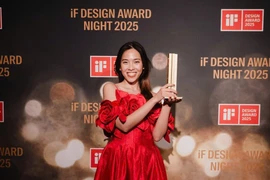 Phạm Hồng Linh nhận giải Vàng iF DESIGN AWARD 2025.