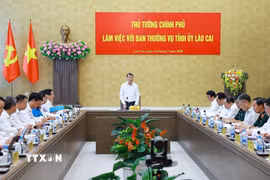 Thủ tướng Lê Minh Hưng làm việc với Ban Thường vụ Tỉnh ủy Lào Cai. (Ảnh: Dương Giang/TTXVN)