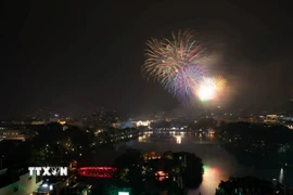 Đêm giao thừa, Bắc Bộ và Trung Bộ có mưa vài nơi. (Ảnh: Lê Đông/TTXVN)