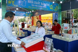 Khách tham quan Lễ hội Đường sách Tết Bính Ngọ năm 2026. (Ảnh: Thanh Vũ/TTXVN)