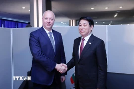 Chủ tịch nước Lương Cường gặp Thủ tướng Bulgaria Rosen Zhelyazkov. (Ảnh: Lâm Khánh/TTXVN)