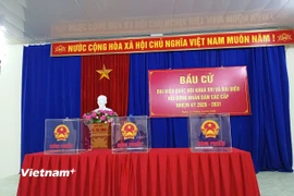 Hòm phiếu ở khu vực bỏ phiếu tại phường Tân Giang, Cao Bằng. (Ảnh: Vietnam+)