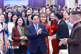 Thủ tướng Phạm Minh Chính dự Hội nghị tổng kết đề án hỗ trợ phụ nữ khởi nghiệp và biểu dương điển hình hợp tác xã do phụ nữ tham gia quản lý năm 2025. (Ảnh: Dương Giang/TTXVN)