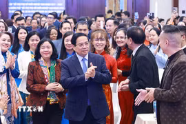 Thủ tướng Phạm Minh Chính dự Hội nghị tổng kết đề án hỗ trợ phụ nữ khởi nghiệp và biểu dương điển hình hợp tác xã do phụ nữ tham gia quản lý năm 2025. (Ảnh: Dương Giang/TTXVN)