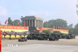 Thông tư 17 Quy định về danh mục kênh chương trình phát thanh, kênh chương trình truyền hình phục vụ nhiệm vụ chính trị, thông tin tuyên truyền thiết yếu của quốc gia và của địa phương. (Ảnh: Lễ diễu binh diễu hành 2/9/2025 tại Quảng trường Ba Đình. Nguồn: TTXVN)