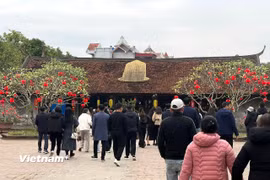 Chùa Chuông được xây dựng từ thời Hậu Lê (thế kỷ XV) và trải qua một cuộc trùng tu lớn vào năm 1707 tạo nên chùa hoàn chỉnh như ngày nay. (Ảnh: Vietnam+)