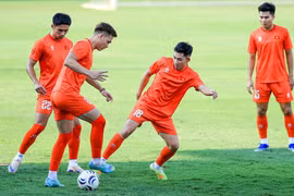 Tuyển Việt Nam nỗ lực giành kết quả tốt trước Malaysia. (Nguồn: VFF)