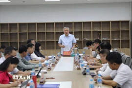 Phó Thủ tướng Thường trực Chính phủ Nguyễn Hòa Bình phát biểu tại buổi làm việc. (Ảnh: Thanh Tuấn/TTXVN)