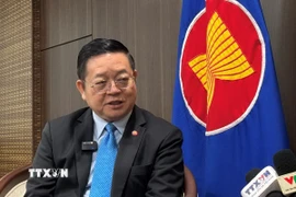 Tổng Thư ký ASEAN Kao Kim Hourn trả lời phỏng vấn. (Ảnh: Đỗ Quyên/TTXVN)