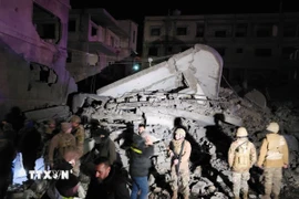 Ngôi nhà tại Ain al-Tinah, Liban bị trúng không kích của Israel, ngày 5/1/2026. (Ảnh: THX/TTXVN)