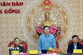 Phó Thủ tướng Chính Phủ Mai Văn Chính chỉ đạo tỉnh Lâm Đồng hoàn thành việc xây dựng nhà cho nhân dân bị thiên tai xong trước ngày 15/1/2026. (Ảnh: TTXVN phát)