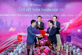 Ngân hàng TMCP Tiên Phong (TPBank) và Tập đoàn Công nghiệp-Viễn thông Quân đội (Viettel) chính thức ký kết Biên bản ghi nhớ hợp tác chiến lược.