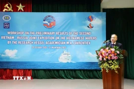 Tiến sỹ Nguyễn Xuân Anh, Viện trưởng Viện Các Khoa học Trái đất, Viện Hàn lâm Khoa học và Công nghệ Việt Nam phát biểu tại Hội nghị. (Ảnh: Quyết Chiến/TTXVN)