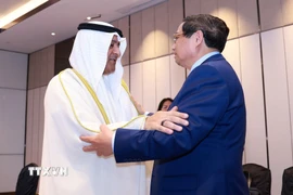 Thủ tướng Phạm Minh Chính gặp Tổng thư ký Hội đồng Hợp tác vùng Vịnh (GCC) Jasem Al Budaiwi. (Ảnh: Dương Giang/TTXVN)