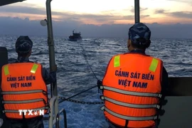 Bộ Tư lệnh Vùng Cảnh sát biển 1 sẵn sàng lực lượng, phương tiện cứu hộ, cứu nạn. (Ảnh: TTXVN phát)