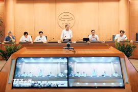 Chủ tịch UBND thành phố Hà Nội Vũ Đại Thắng chủ trì cuộc họp. (Ảnh: Trung Nguyên/TTXVN)