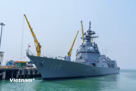 Tàu hộ vệ Asahi (Nhật Bản) cập tại cảng Tiên Sa, thành phố Đà Nẵng. (Ảnh: Thanh Phong/Vietnam+)
