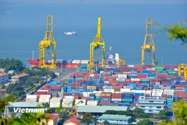 Việt Nam có hệ thống hạ tầng được đầu tư mạnh mẽ. Tuyến cao tốc Bắc – Nam gần 3.000 km dần hoàn thiện, nhiều bến cảng mới ở miền Bắc đi vào vận hành. (Ảnh: PV/Vietnam+)