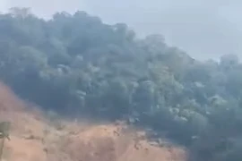 Cận cảnh vụ lở đất ở xã Hùng Sơn, mất liên lạc với 3 người dân