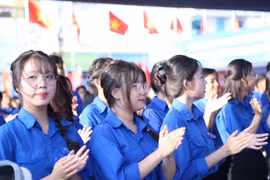 Bí thư Đoàn Thanh niên Đài Truyền hình Việt Nam Nguyễn Hoài Đảm đặc biệt quan tâm đến những nội dung của văn kiện liên quan đến thanh niên và lực lượng lao động trẻ. Dự thảo chưa dành một phần riêng biệt cho nội dung này. (Ảnh: PV/Vietnam+)