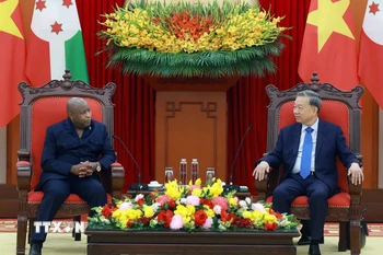 Tổng Bí thư Tô Lâm tiếp Tổng thống nước Cộng hòa Burundi Évariste Ndayishimiye. (Ảnh: Thống Nhất/TTXVN)