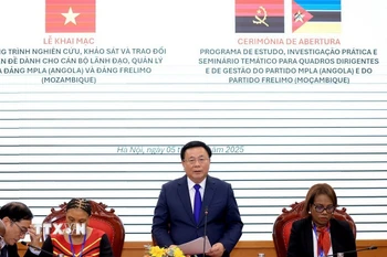 Giáo sư, Tiến sỹ Nguyễn Xuân Thắng, Ủy viên Bộ Chính trị, Giám đốc Học viện Chính trị Quốc gia Hồ Chí Minh, Chủ tịch Hội đồng Lý luận Trung ương phát biểu. (Ảnh: Tuấn Anh/TTXVN)