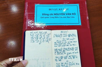 Kỷ vật của của liệt sỹ Nguyễn Văn Rô. (Ảnh: Văn Đông/TTXVN phát)