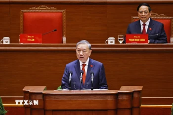Tổng Bí thư Tô Lâm thay mặt Ban Chấp hành Trung ương Đảng khóa XIV phát biểu ý kiến. (Ảnh: TTXVN)