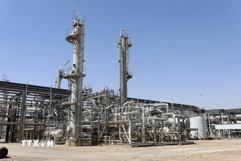 Một nhà máy lọc dầu ở tỉnh Wasit, Iraq. (Ảnh: THX/TTXVN)