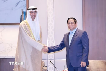 Thủ tướng Phạm Minh Chính tiếp ông Shaikh Saud Al Sabah, Chủ tịch Ủy ban Đầu tư của Hội đồng quản trị, Tổng giám đốc Quỹ đầu tư Kuwait. (Ảnh: Dương Giang/TTXVN)