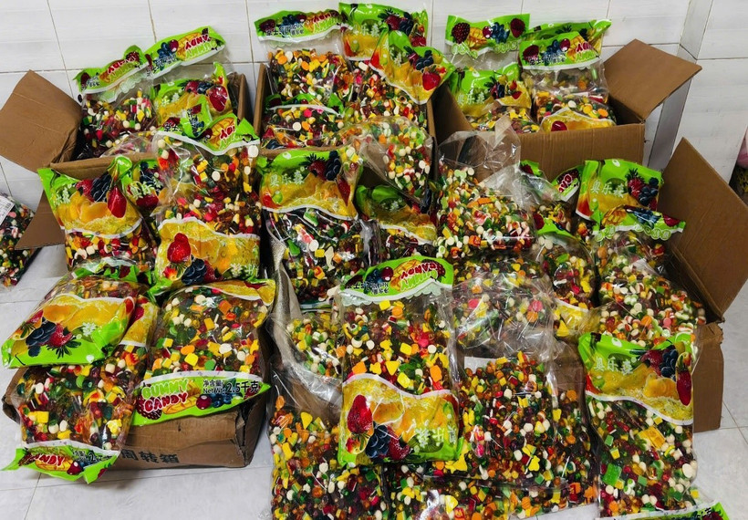 Kẹo dẻo "lậu"bị tạm giữ.