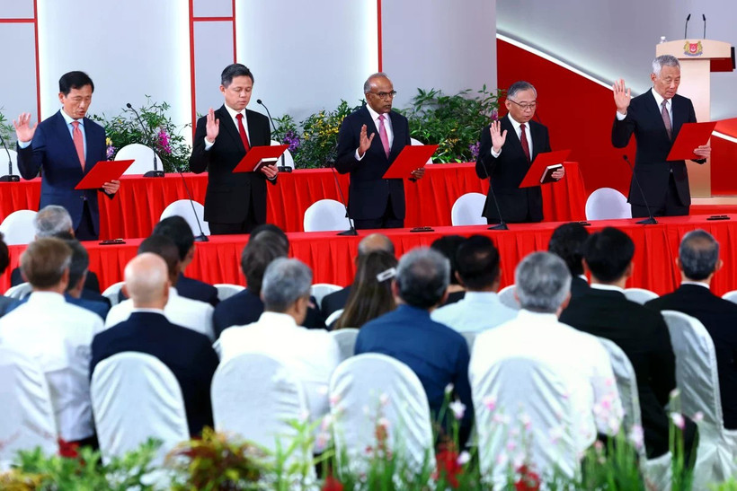 Một số bộ trưởng Singapore tuyên thệ nhậm chức. (Ảnh: EPA-EFE)