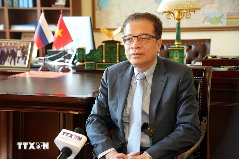 Đại sứ Việt Nam tại Liên bang Nga, kiêm nhiệm Armenia, Uzbekistan, Đặng Minh Khôi trả lời phỏng vấn TTXVN. (Ảnh: TTXVN phát)