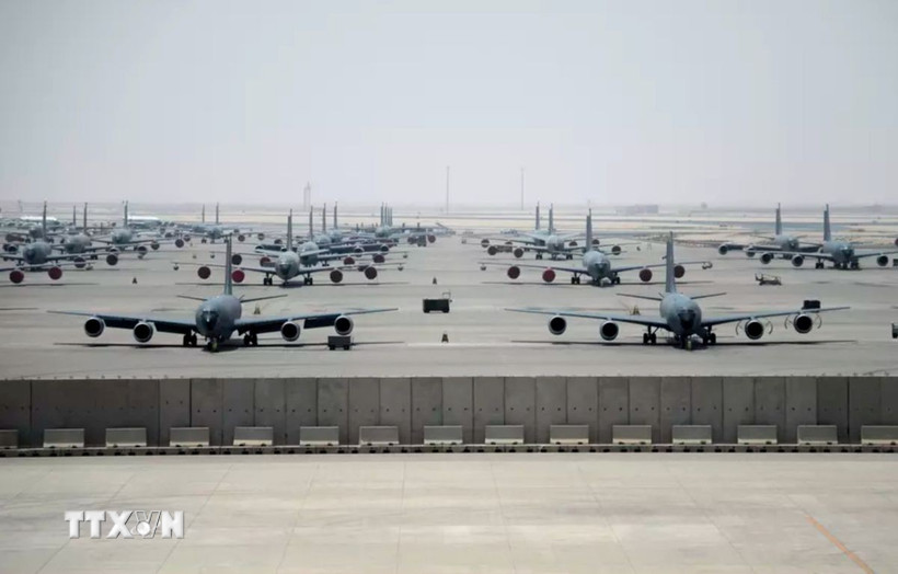 Máy bay quân sự Stratotankers KC-135 của Không lực Mỹ tại căn cứ không quân Al Udeid ở Qatar. (Ảnh: U.S. Air National Guard/TTXVN)