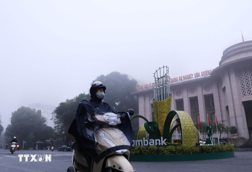 Bắc Bộ sáng và đêm có mưa nhỏ, mưa phùn và sương mù rải rác. (Ảnh: Lâm Khánh/TTXVN)