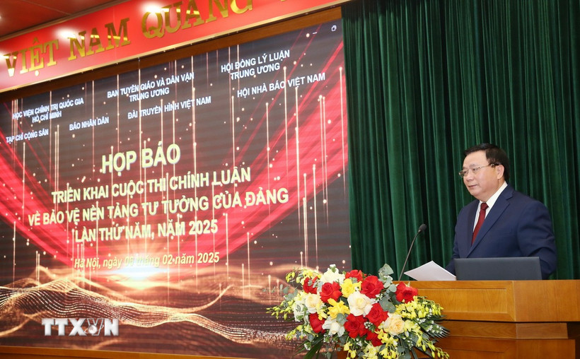 Giáo sư, Tiến sỹ Nguyễn Xuân Thắng phát biểu. (Ảnh: TTXVN phát)