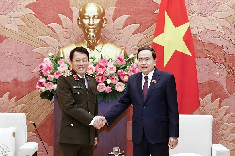 Chủ tịch Quốc hội Trần Thanh Mẫn với Đại tướng Lương Tam Quang, Bộ trưởng Bộ Công an. (Ảnh: Doãn Tấn/TTXVN)