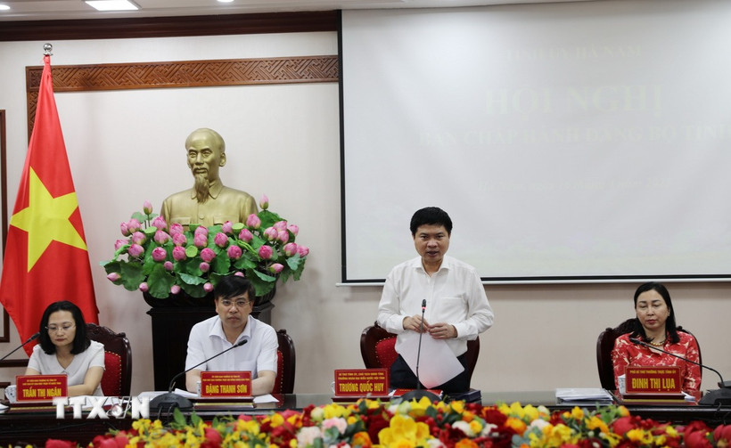 Bí thư Tỉnh ủy, Chủ tịch Ủy ban Nhân dân tỉnh Hà Nam Trương Quốc Huy phát biểu tại hội nghị. (Ảnh: Thanh Tuấn/TTXVN)