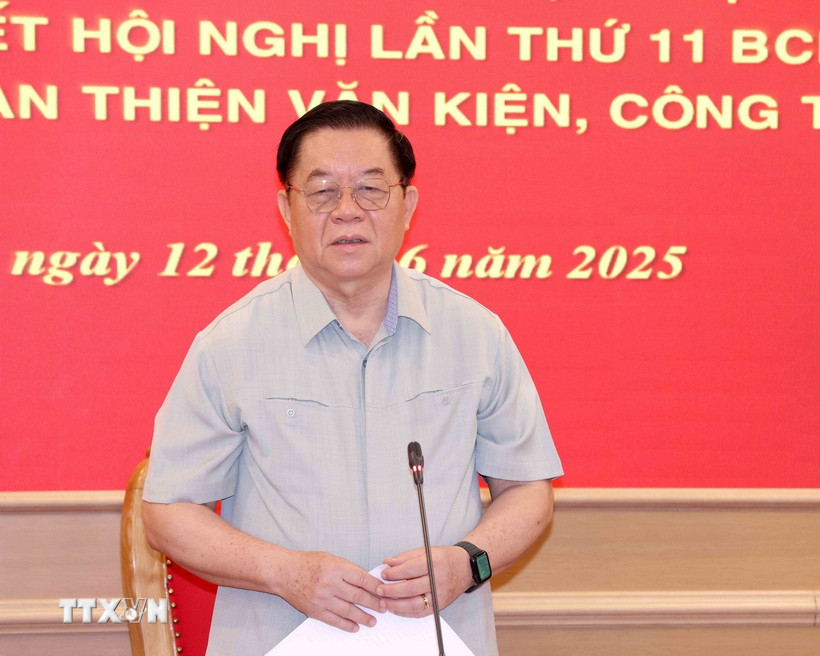 Trưởng ban Tuyên giáo và Dân vận Trung ương Nguyễn Trọng Nghĩa phát biểu chỉ đạo buổi làm việc. (Ảnh: Phương Hoa/TTXVN)