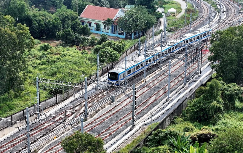 Tuyến metro số 1 (Bến Thành-Suối Tiên). (Ảnh: Hồng Đạt/TTXVN)