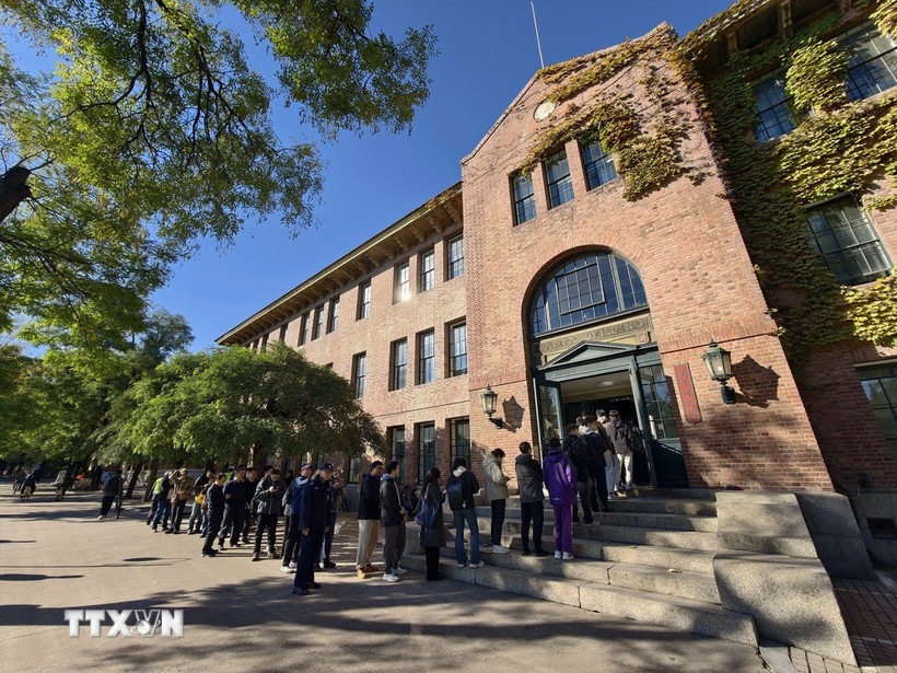 Một trường đại học ở Bắc Kinh, Trung Quốc. (Ảnh: THX/TTXVN)