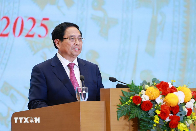 Thủ tướng Phạm Minh Chính phát biểu tại Hội nghị gặp mặt các doanh nghiệp với chủ đề “80 năm doanh nghiệp đồng hành cùng đất nước.” (Ảnh: Dương Giang/TTXVN)