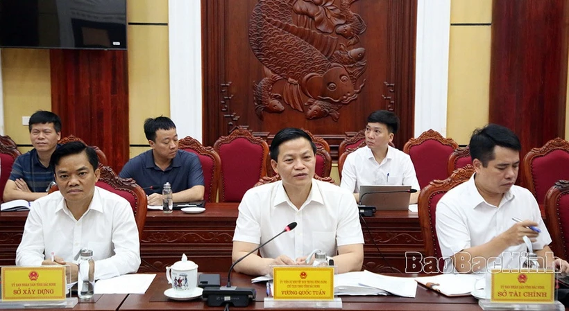 Chủ tịch UBND tỉnh Bắc Ninh Vương Quốc Tuấn giao các sở, ngành tích cực phối hợp, hỗ trợ các Trường Đại học Ngoại Thương, Bách khoa Hà Nội triển khai xây dựng cơ sở tại Bắc Ninh. (Nguồn: Báo Bắc Ninh) Chủ tịch UBND tỉnh Bắc Ninh Vương Quốc Tuấn giao các sở, ngành tích cực phối hợp, hỗ trợ các Trường Đại học Ngoại Thương, Bách khoa Hà Nội triển khai xây dựng cơ sở tại Bắc Ninh. (Nguồn: Báo Bắc Ninh)